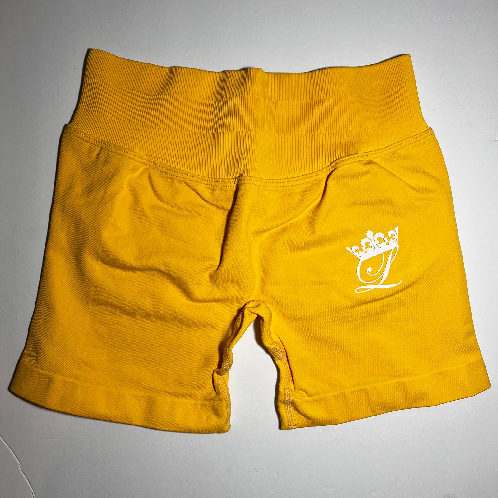 Short Jaune